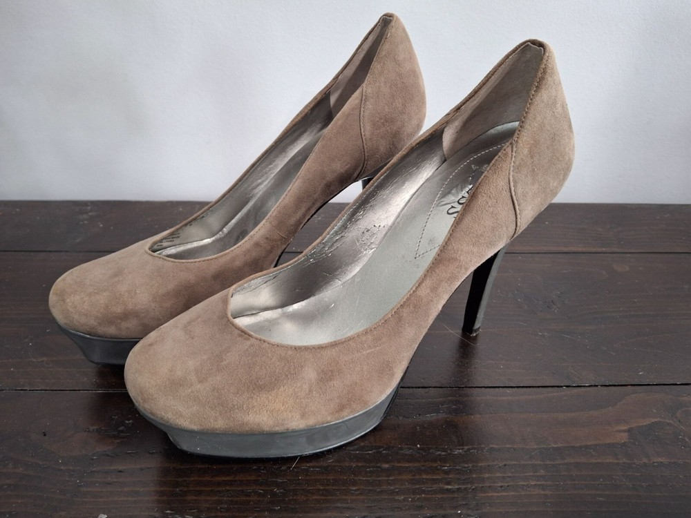 Guess by Marciano Gray Suede Shirah Pumps Pre-Owned Size 8.5M
