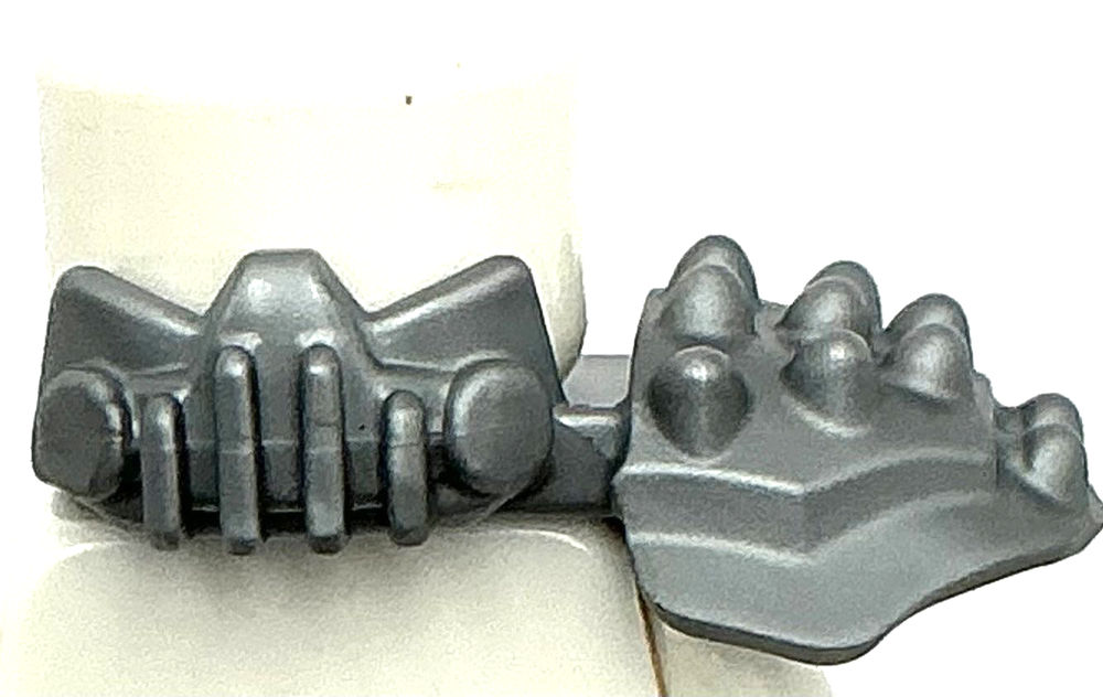 Lego New Flat Silver Minifigure Armor Shoulder Pad Spikes and Face Guard Part