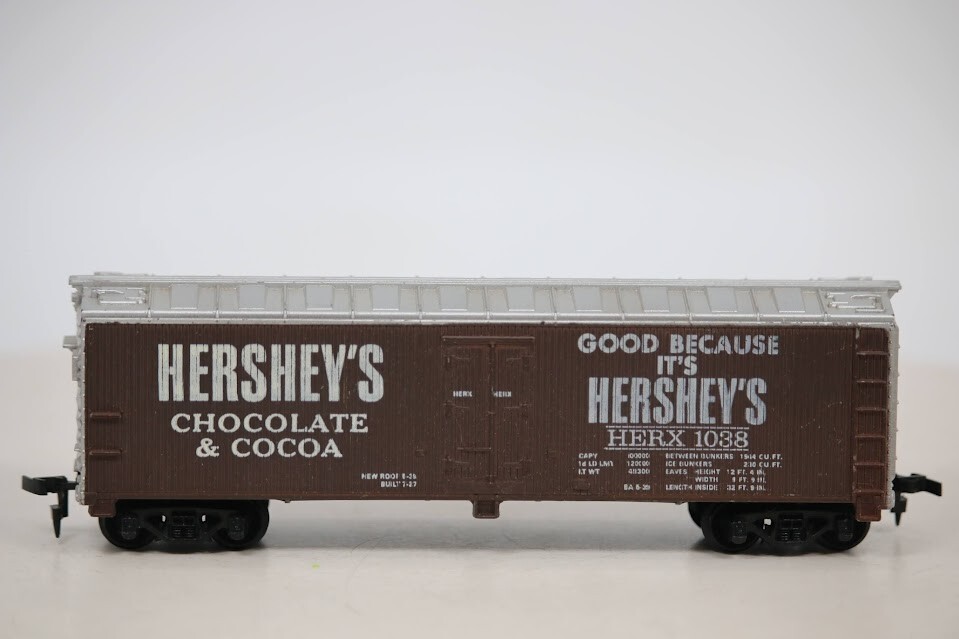 Vintage Tyco Hong Kong Hershey Freight Box Car 6 Inch Long Toy Train