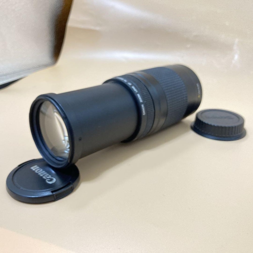 Canon EF 75-300mm F4-5.6 II Telephoto Zoom Lens in Good Used Condition