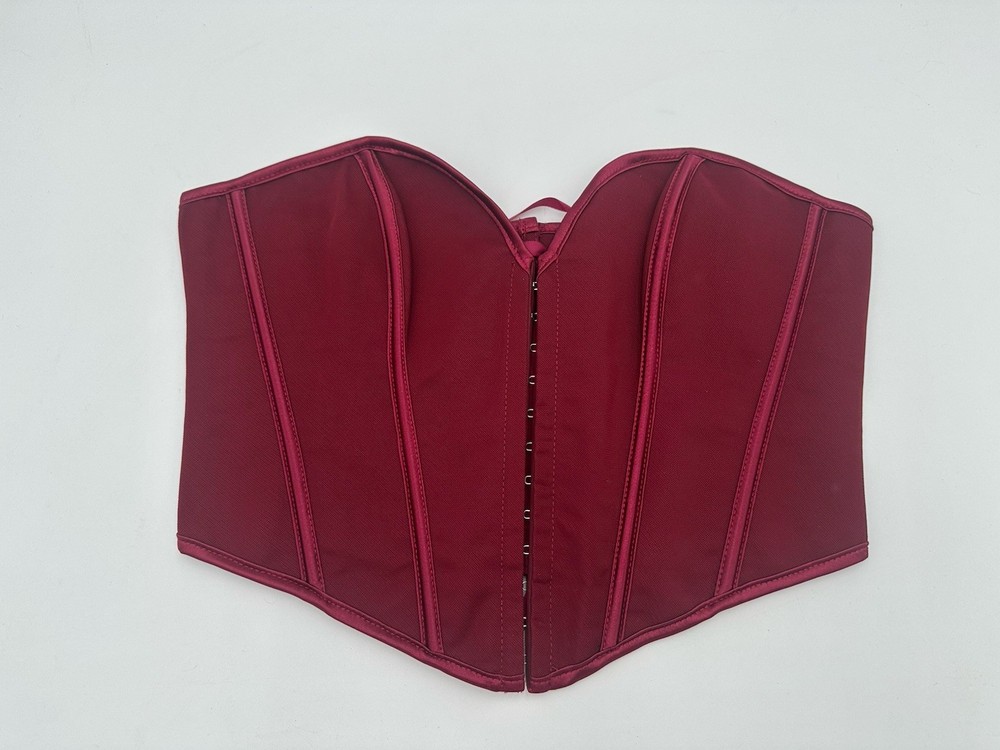 Women’s corset top red with front Hooks and ribbon closure In back size large