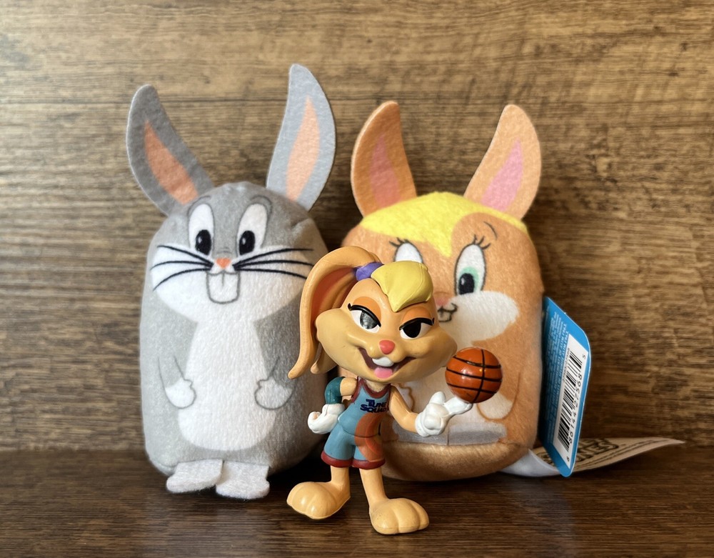LOT Bugs Bunny And Lola Bunny Plush With Figure Collectible Ships Fast
