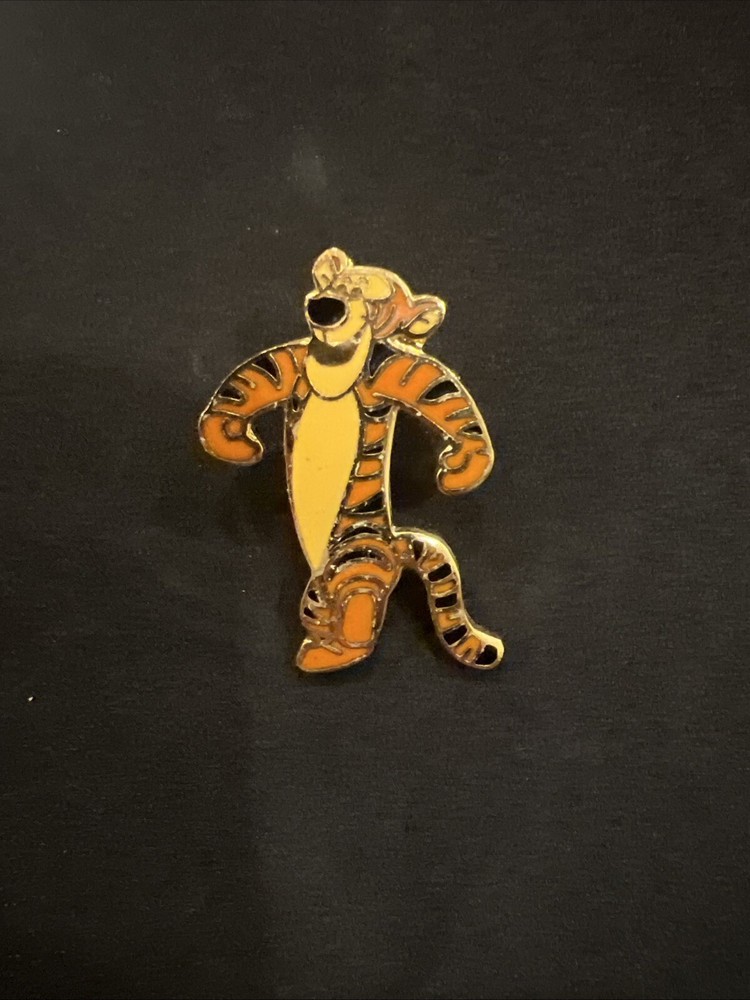 Rare Black Nose Tigger Disney Pin