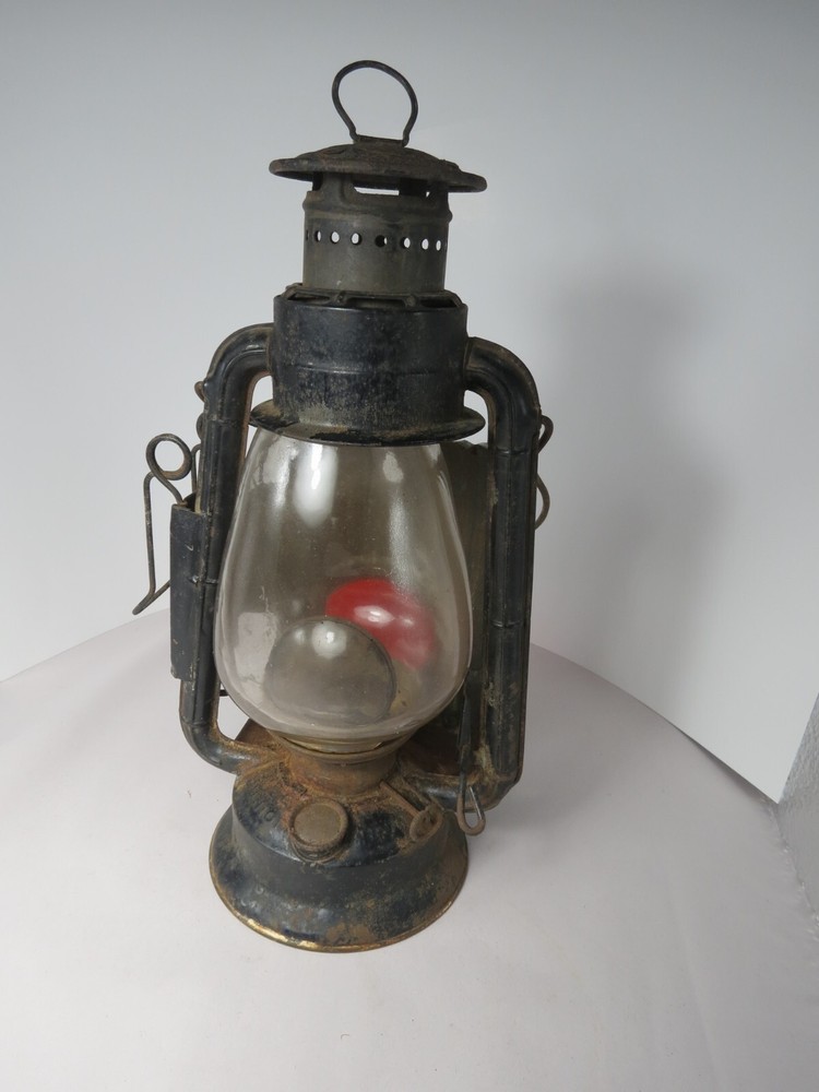 ANTIQUE DIETZ JUNIOR TUBULAR WAGON LAMP / LANTERN W/RED LENS/ MAGNIFYING LENS