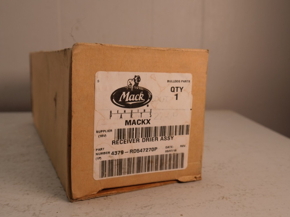MACK 4379 RD547270P RECEIVER DRIER ASSEMBLY