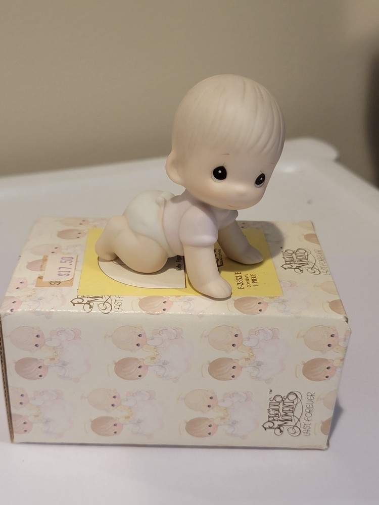 Precious Moments E2852 Crawling Baby Jonathan and Davids Figurine