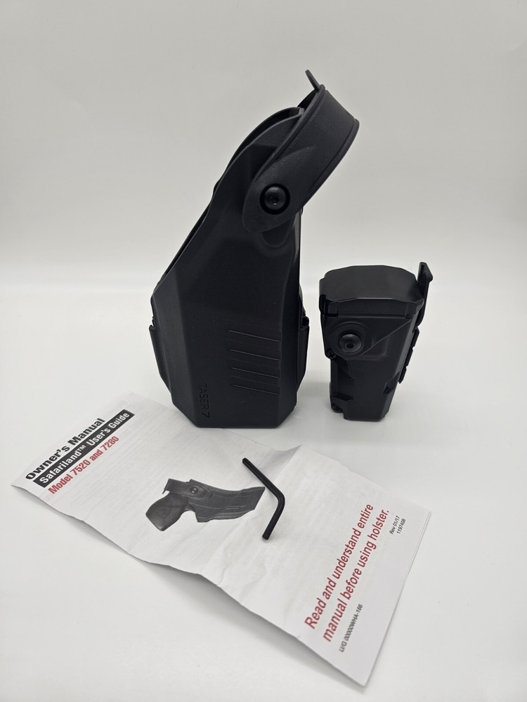 SafariLand Taser 7 Right Hand BLK Holster  7520-464-411 P707 W/ Cartridge Holder