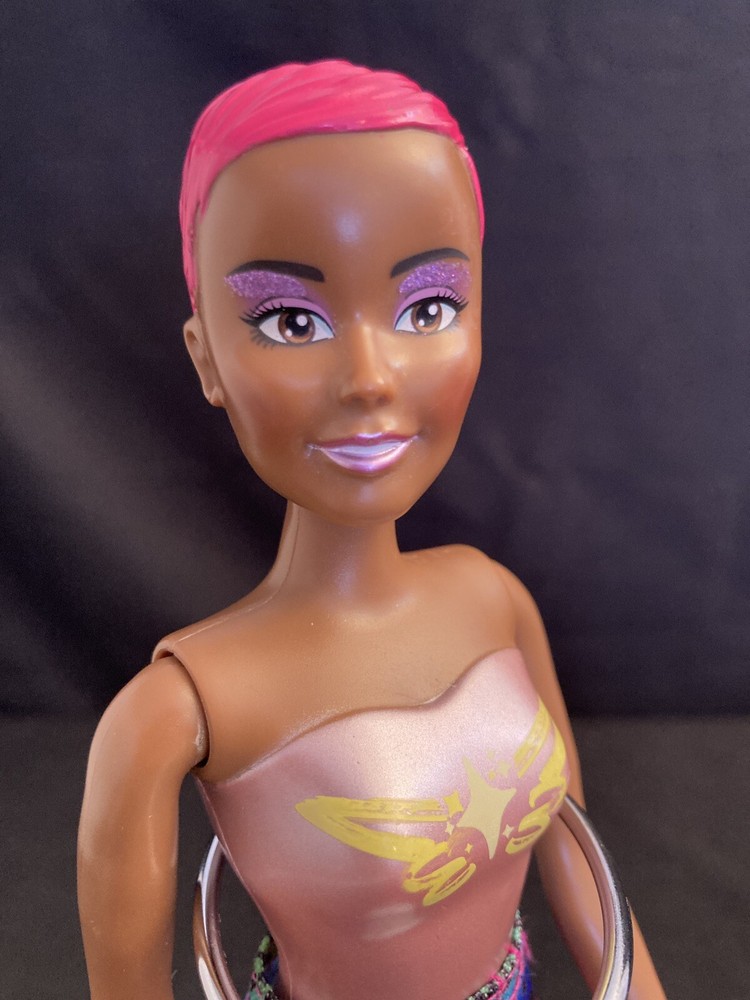 2020 MGA Entertainment Pink-Haired African American Fashion Doll