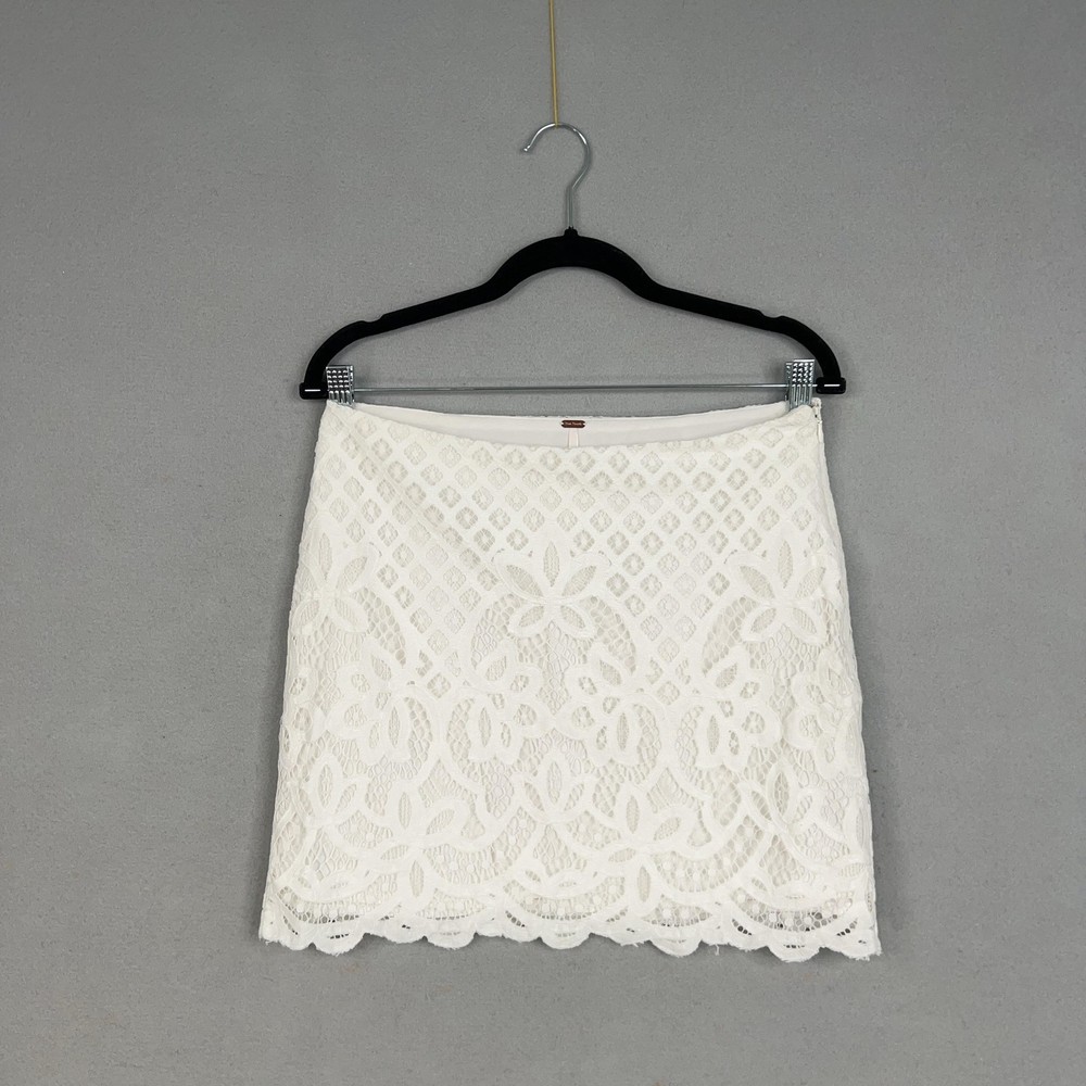 Free People Skirt Womens 8 White Lace Mini Scalloped Hem Lined Floral Crochet