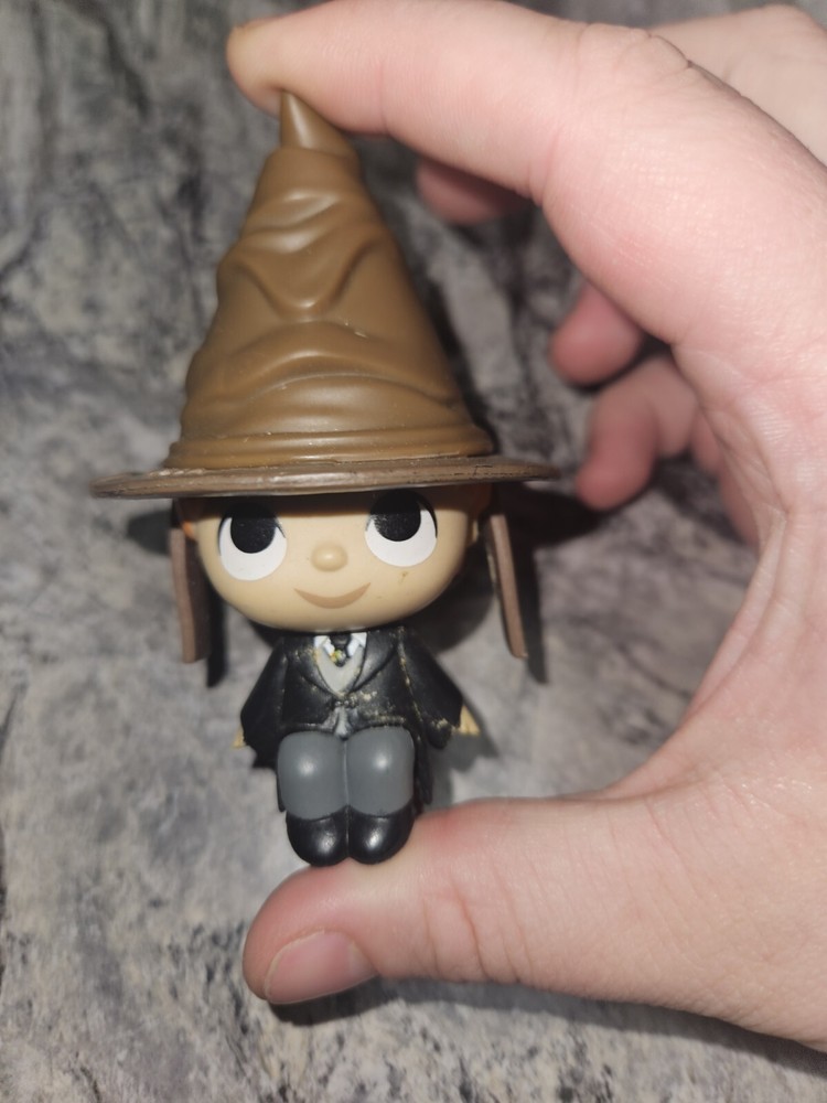 Funko Pop! Harry Potter #72 Ron Weasley on Chair with Sorting Hat - OOB