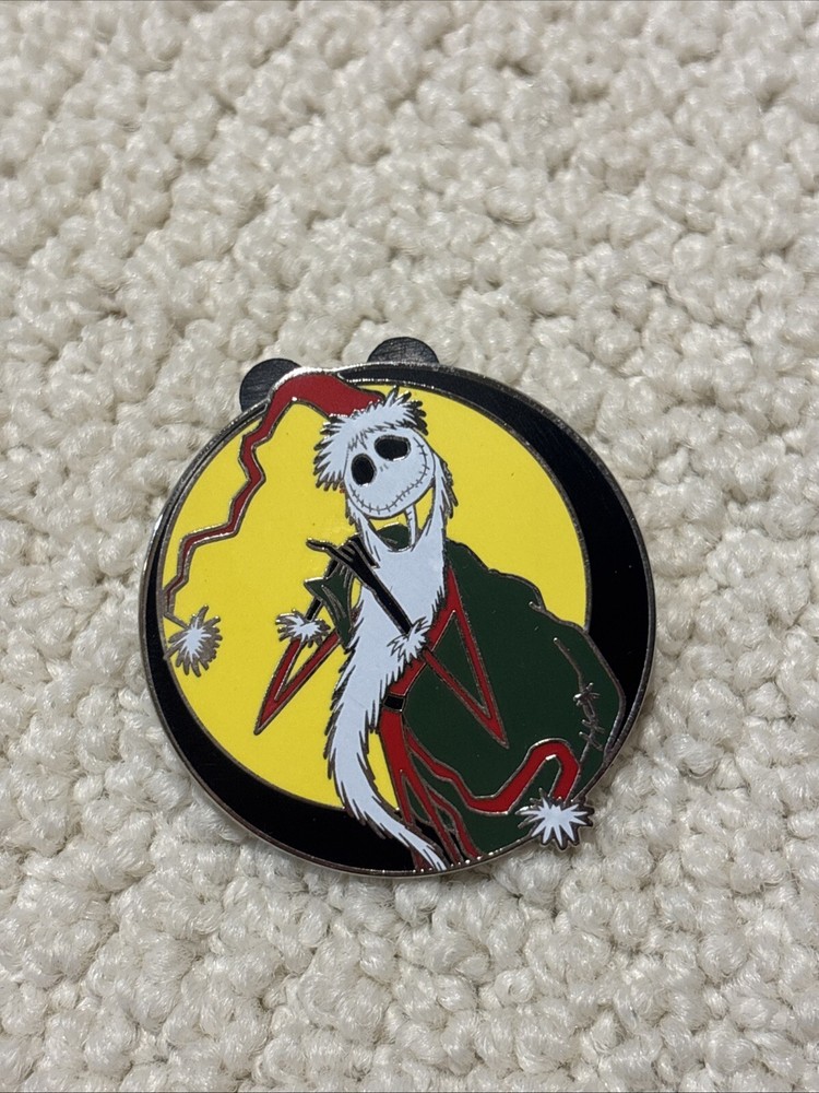 2020 Parks Reveal Conceal Disguises Jack Santa NBC Disney Pin LR