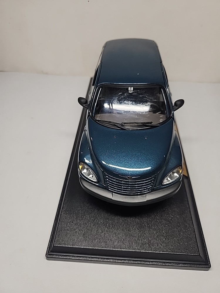 Maisto Chrysler PT Cruiser Special Edition 1/18 Scale