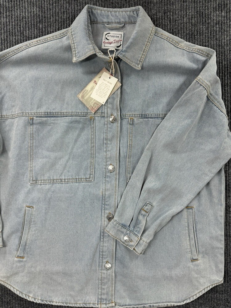 Stoosh Vintage Jacket Denim Womens Medium Blue Pocketed Button Front Trucker New
