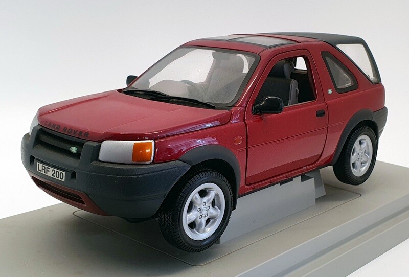 Ertl 1/18 Scale Model Car 7885 - Land Rover Freelander - Deep Red