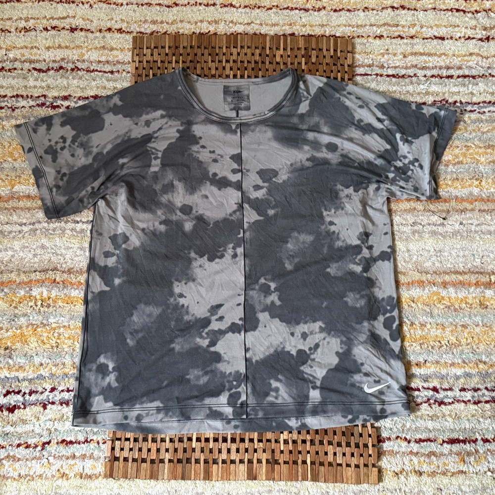 Nike Yoga Dri Fit All Over Print Camo Crew Neck Stretch Performance Tee Men's XL
