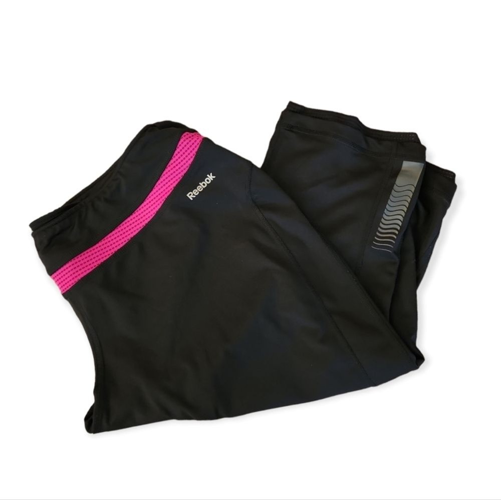 EUC Reebok Knee Length Spandex Stretch Workout Pants SIZE MEDIUM