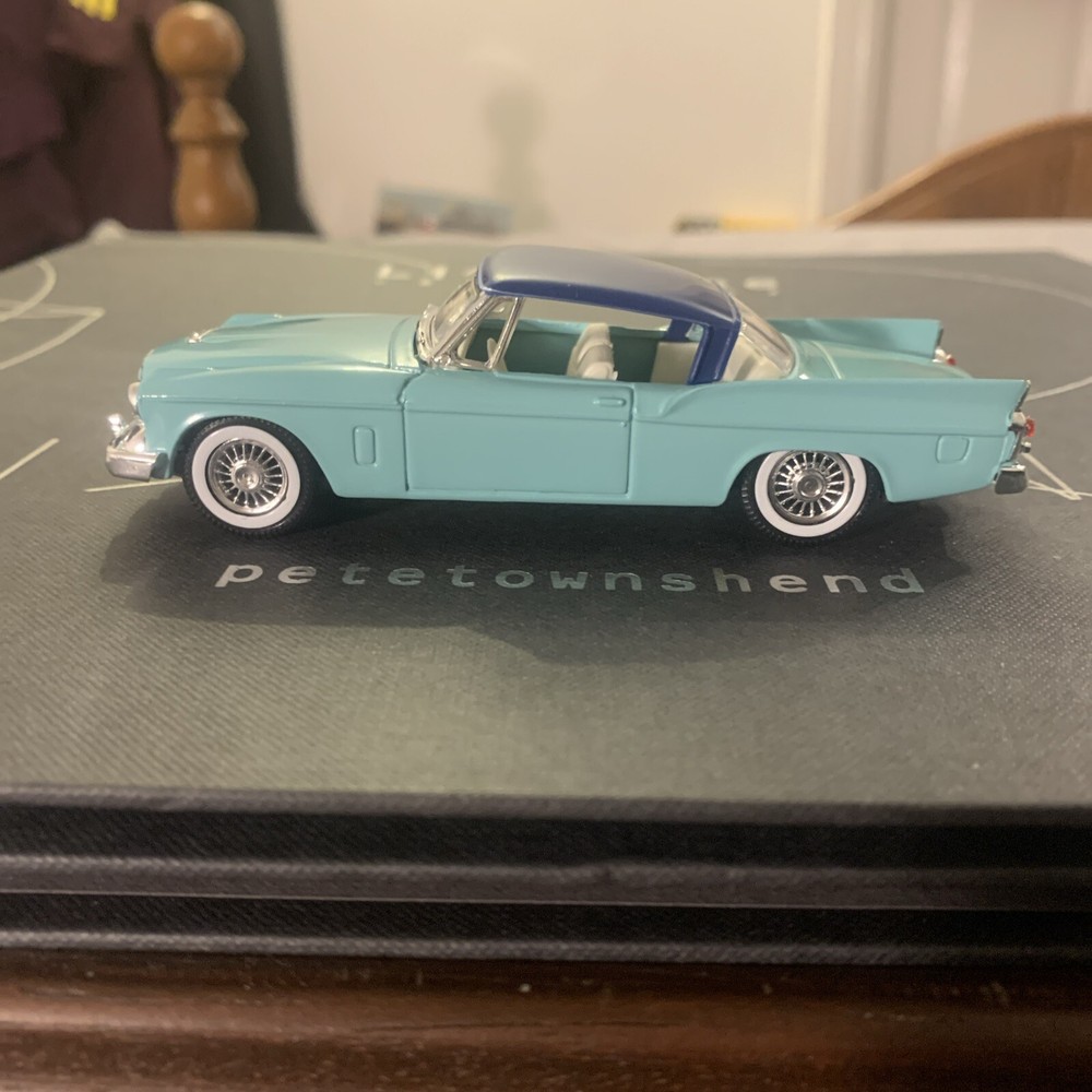 Solido Studebaker Coupé 1967 . Blue.  1:43 Scale Diecast Model . Mint Condition