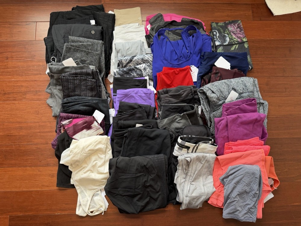 Lululemon 40pc Bundle Lot Women’s Unsized Pre-loved