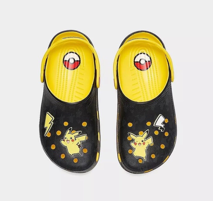 Kids Crocs x Pokemon Pikachu Classic Clogs Big Kid Size J5