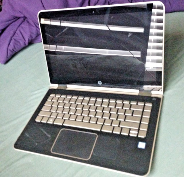 HP Pavilion x360 m3, Intel i5-7200U@2.5GHz, 8GB RAM, 128GB SSD, Win10 Home