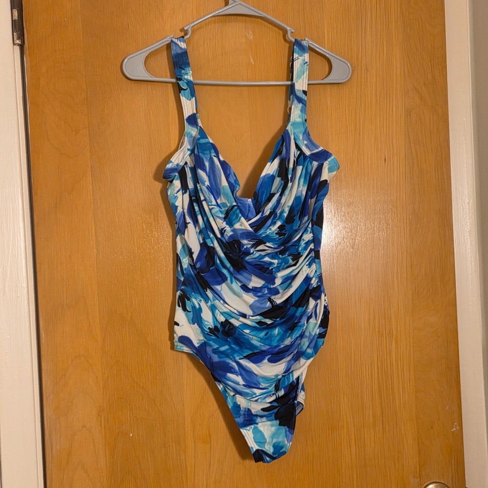 Miraclesuit One Piece Swimsuit Size 16 Blue Floral Sanibel Underwire Ruched