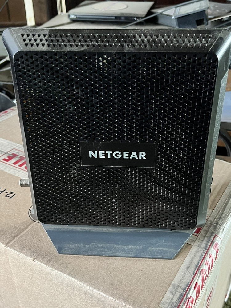 NETGEAR Nighthawk AC1900 C7000V2 Wi Fi Cable Modem Router