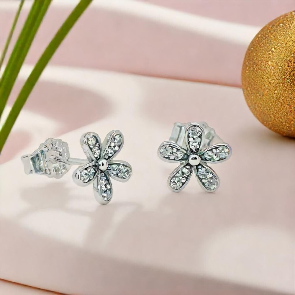 Sparkling Solid Silver Daisy Stud Earrings Gift for Her