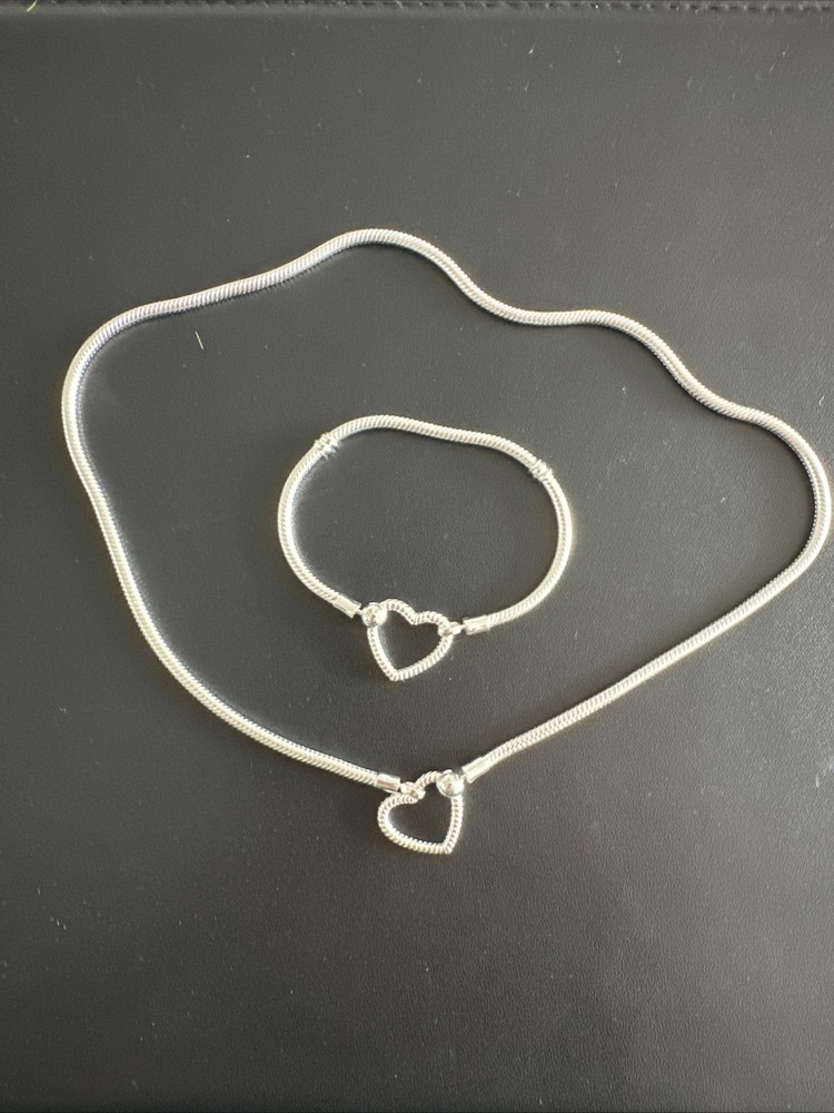Pandora Heart Closure Snake Chain Necklace and Bracelet Set