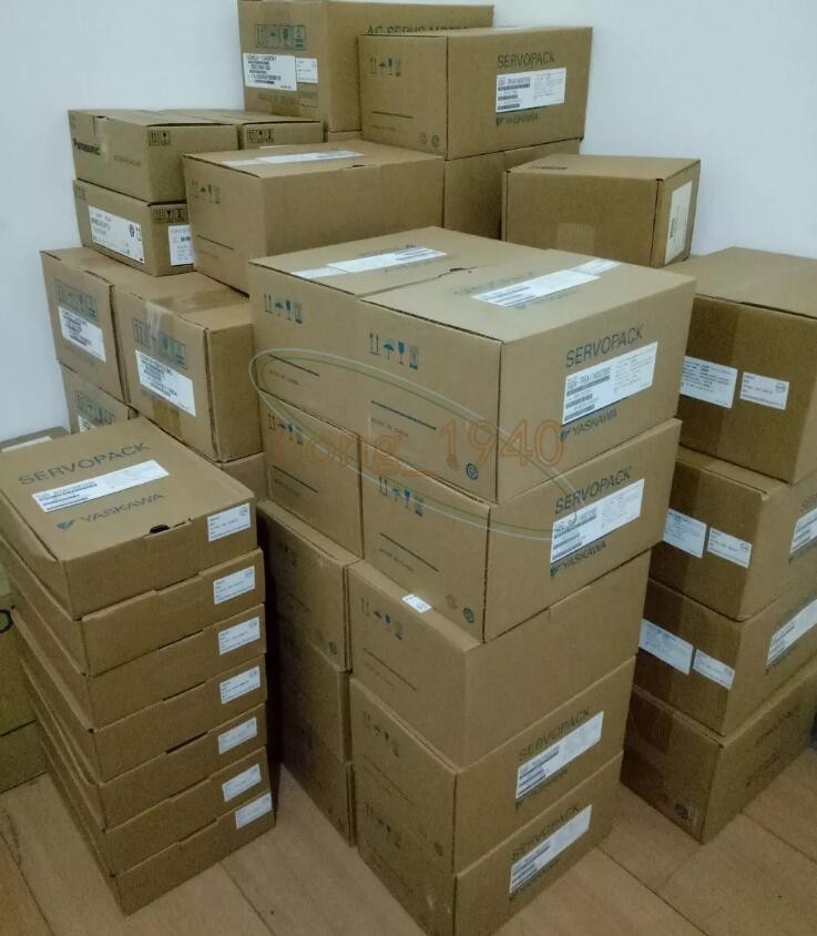 1PCS New Yaskawa Servo Drive SGDH-1AAE