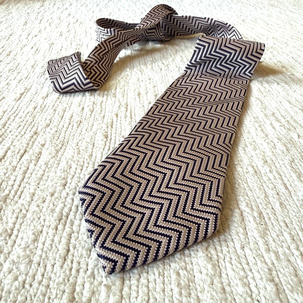Ermenegildo Zegna Vtg 90s 00s Tie Blue Cream Pink Chevron Geometric Italy 3.5X61