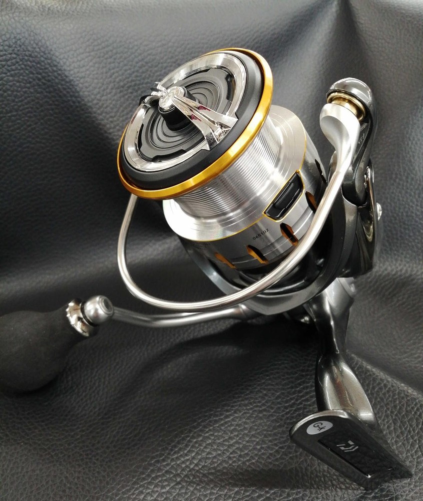 Daiwa 18 Blast LT 4000 CXH Spinning Reel Light Saltwater Fishing Gear