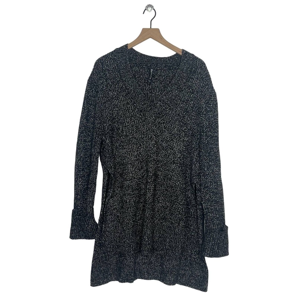 Athleta Shasta Pullover Sweater Women's Size Medium Black V-Neck Wool Blend Knit