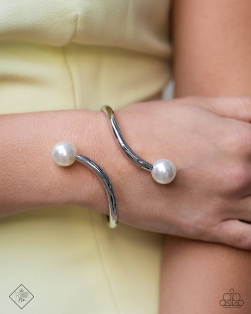 New Paparazzi Jewelry-Effulgent Exemplar Bracelet-White