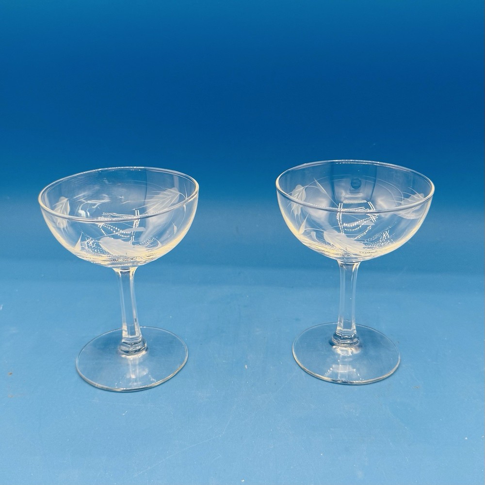 Etched Wheat Champagne Sherbert Glass Set of 2 4.25in Tall 3.5in Wide