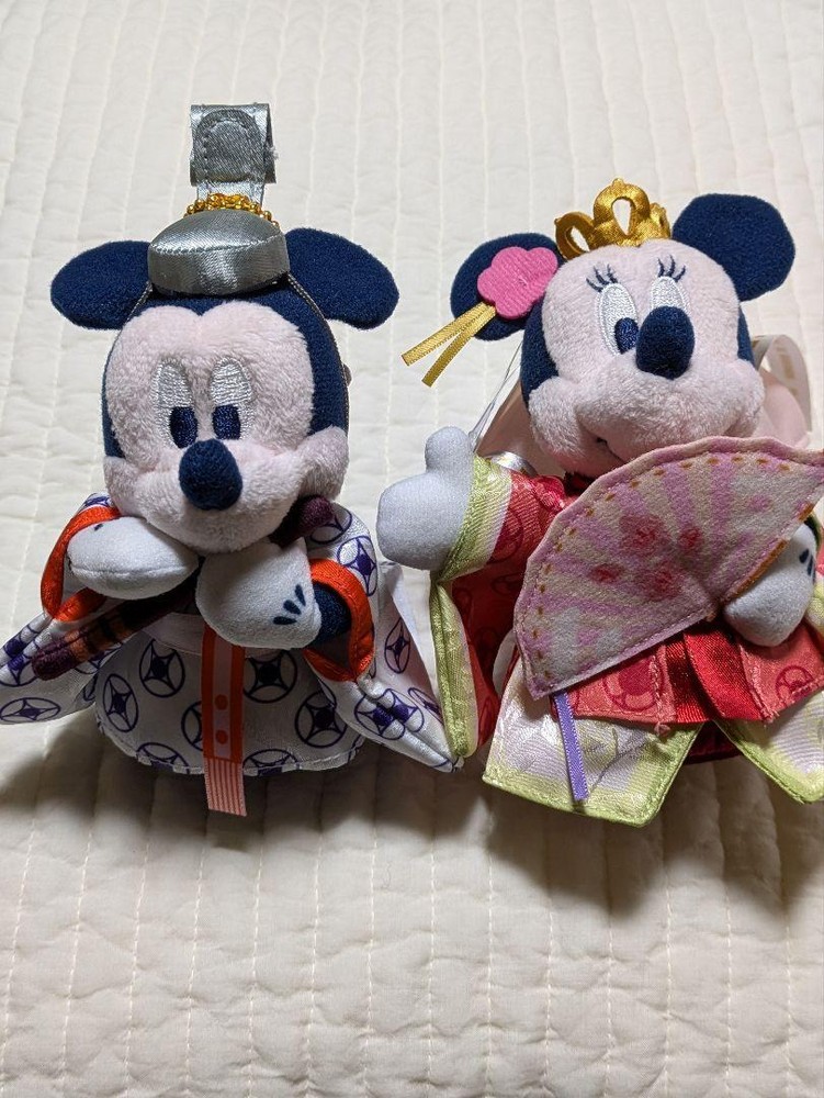 Disney Resort 2025 Plush Toy Badge Mickey Minnie #837c4f