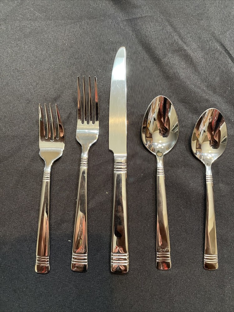 5 Pc Place Setting Reed & Barton Glossy  Longwood II Stainless  Excellent! 18/10