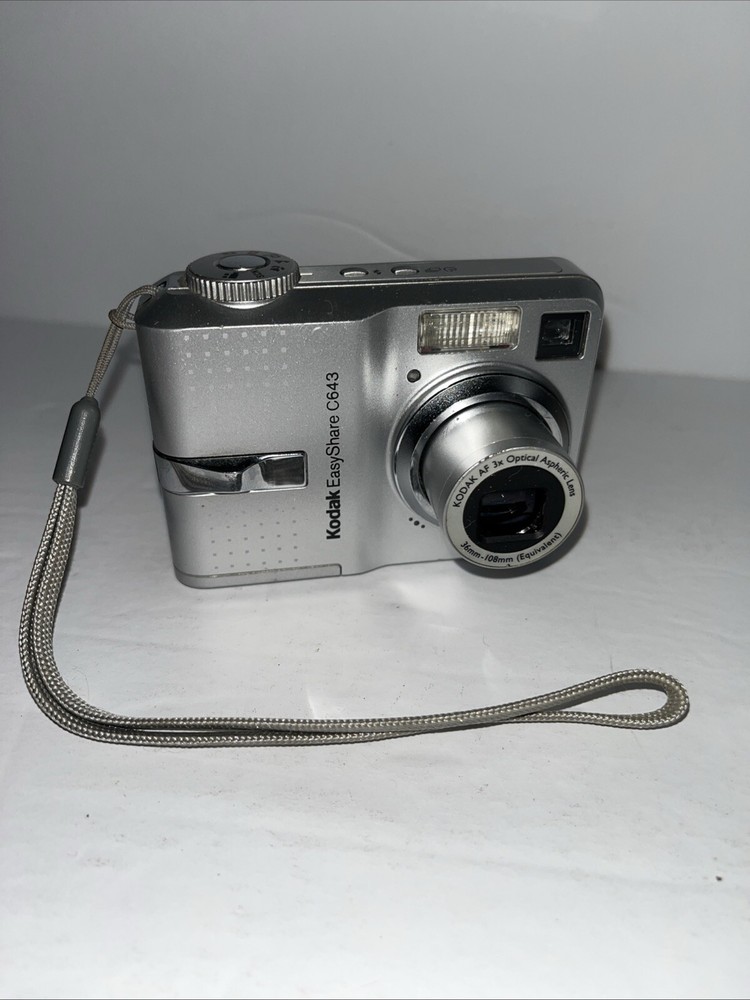Kodak EasyShare C643 6.1MP Compact Digital Camera Silver WORKS