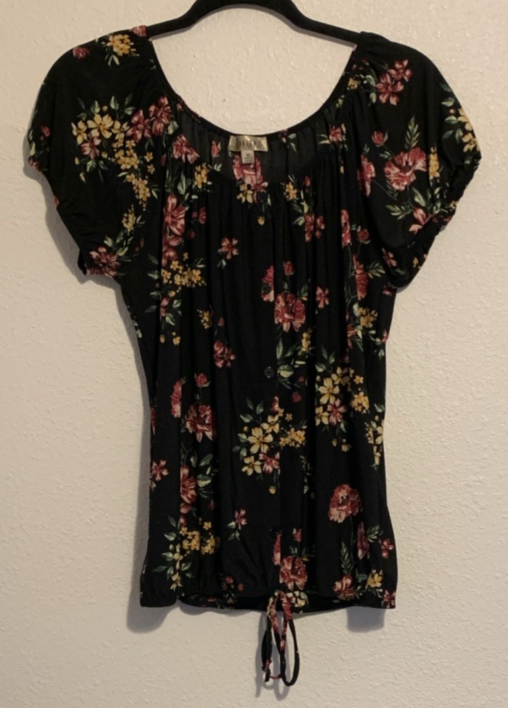 Women's Short Sleeve Lavish Black Floral Button Tie Blouse Size M