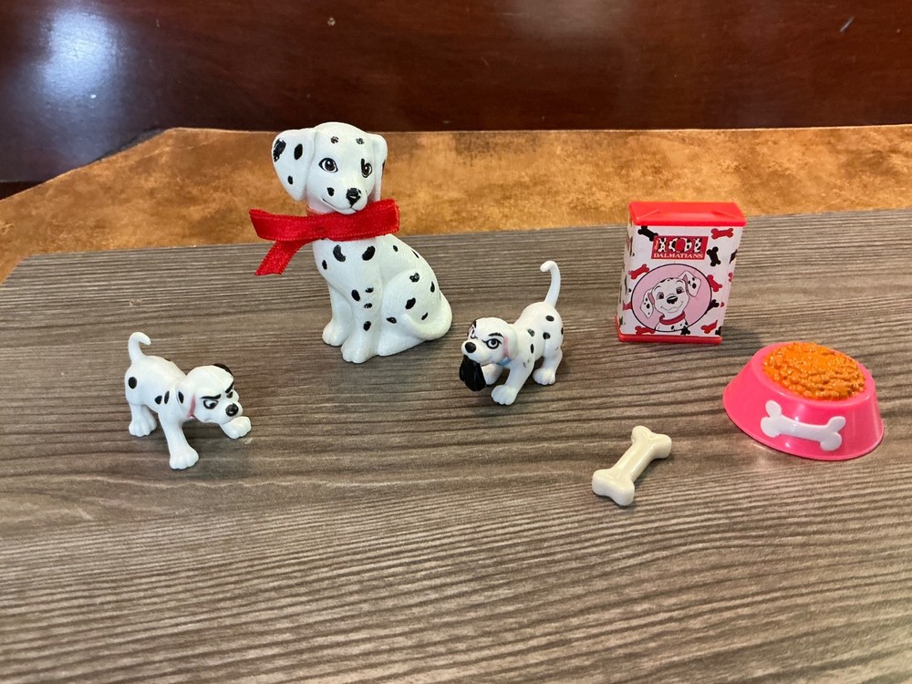 Mattel BarbieDoll Pet Dalmatian Dogs Dog Puppy & Accessory Set Lot # 1