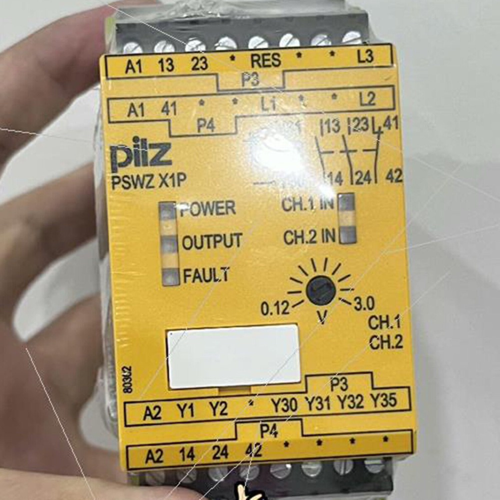 1pcs new safety relay modules 777950 PSWZ X1P 3V /24-240VACDC 2n/o #F8