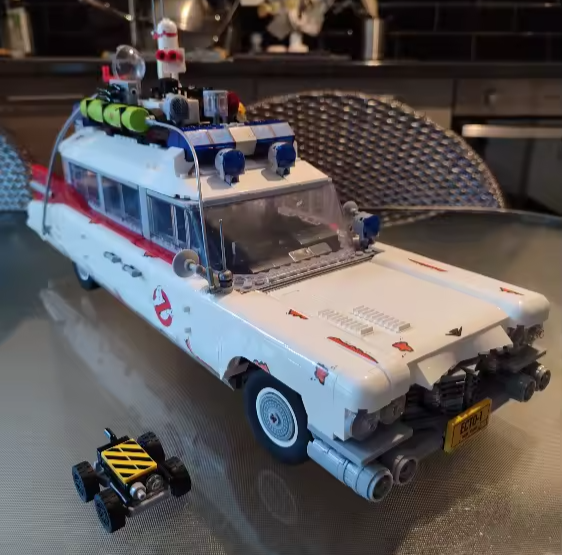 ECTO-1 Ghostbusters Car Building Blocks 1959 Cadillac MOC Display 2352 pcs Model