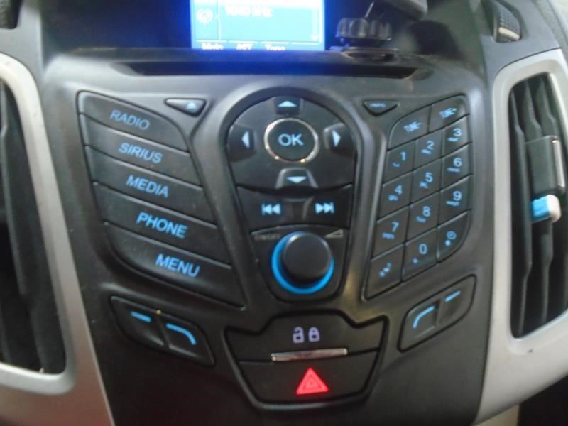 Audio Equipment Radio Control Panel ID DM5T-18K811-AA Fits 13-14 FOCUS 1554759