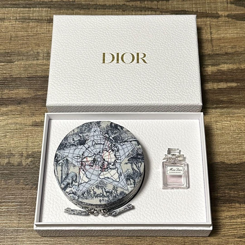 tariff included Christian Dior Platinum member welcome gift Jewelry case Novelty