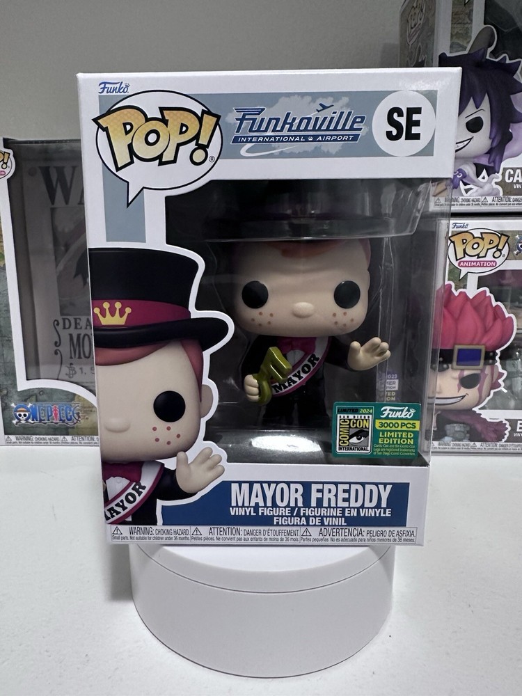 Funko Pop Mayor Freddy SDCC Official Sticker 2024 LE ComicCon SE W Protector