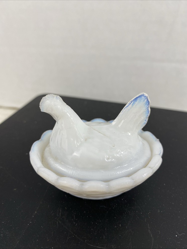Vintage Westmoreland Opalescent Milk Glass Hen Trinket Dish Mini Nest  