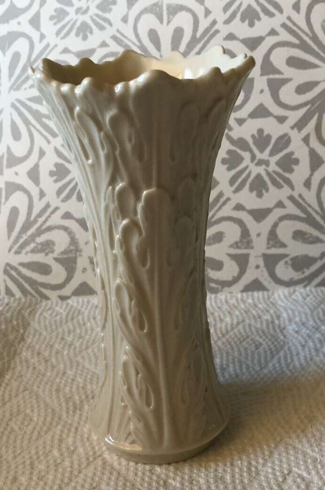 Vintage Lenox Vase Woodland Acanthus Leaf Ivory Porcelain Made In USA NEVER USED