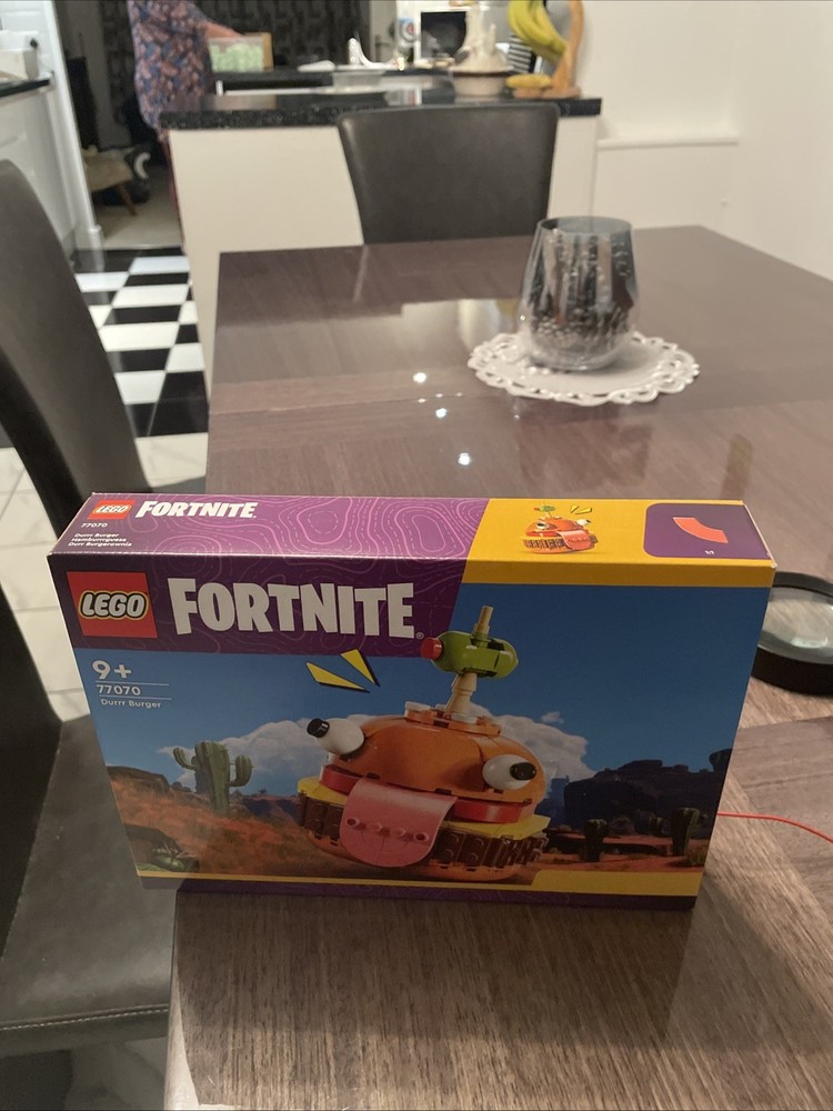 LEGO Fortnite Durrr Burger 77070 Unopened