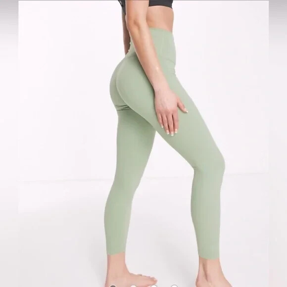 Nike Dri-FIT High Waist Yoga Leggings 7/8 Length Khaki Green Size S NWT