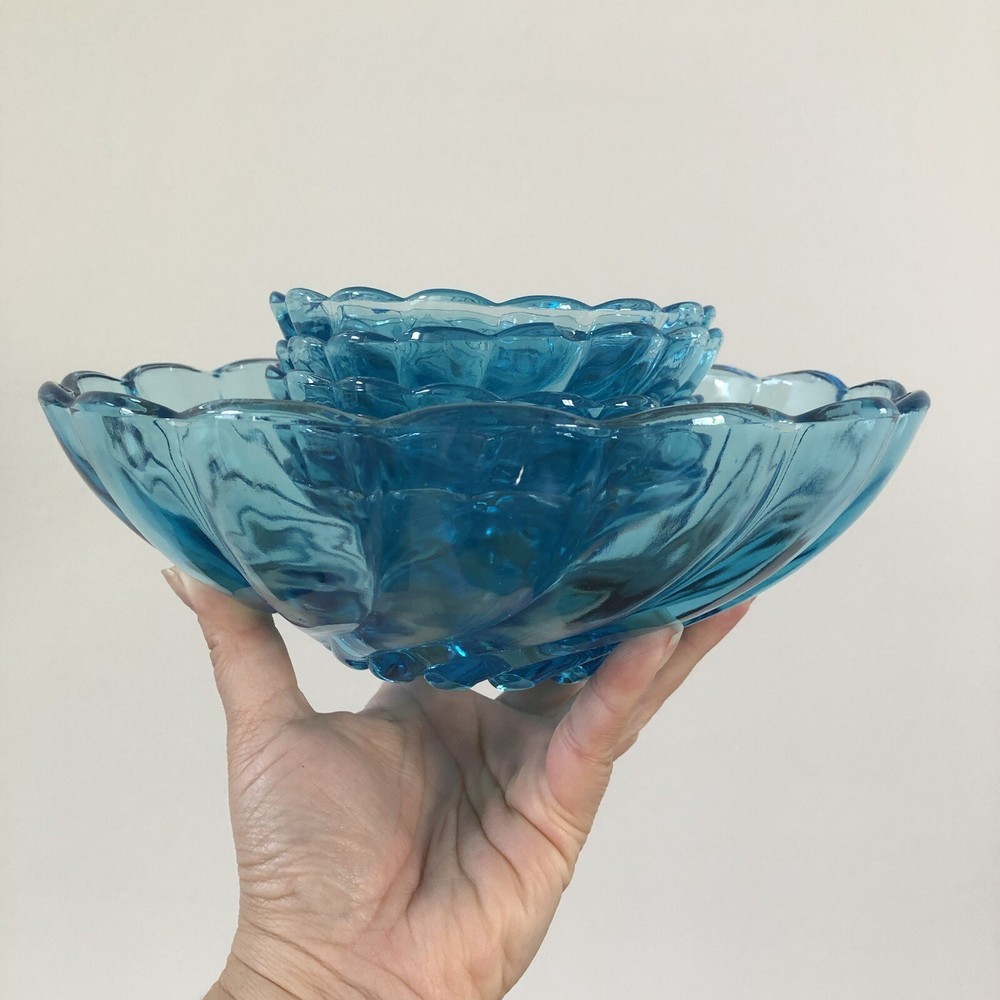 Set Of 6 Vintage Aqua Blue Glass Bowl & 5 Custard Cups Bowl