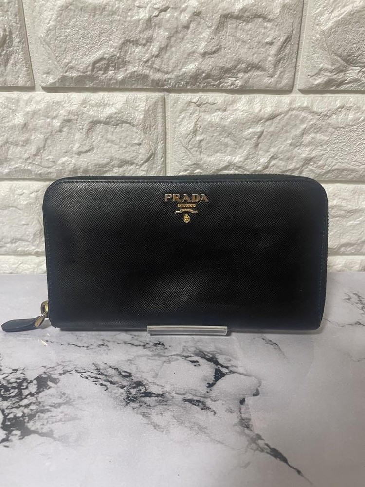 Prada Black Saffiano Leather Round Zipper Wallet Pre-Owned